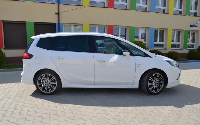 Opel Zafira cena 38900 przebieg: 229000, rok produkcji 2013 z Sokółka małe 232